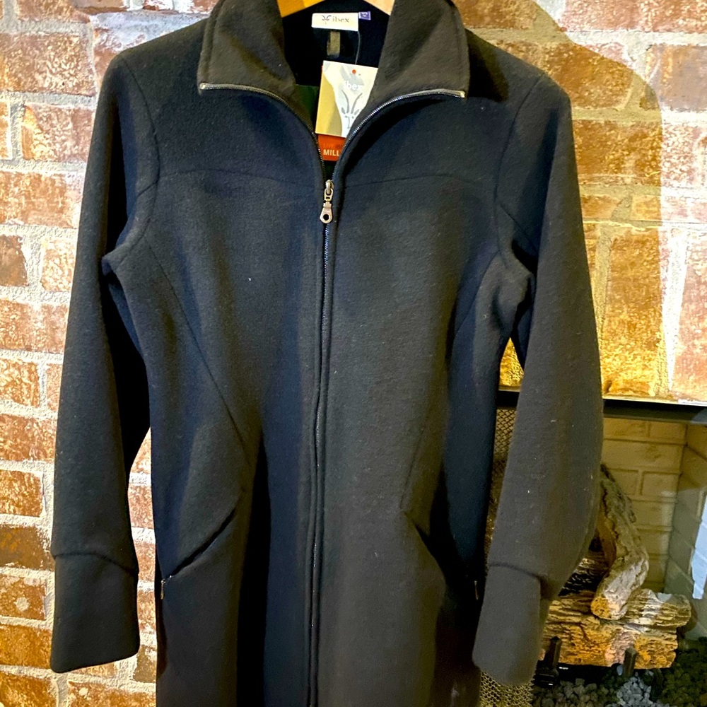 Women’s ibex Lexie Coat, size M.  New, with tags